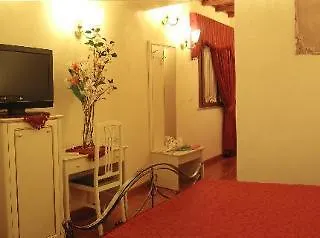 Sweet Dream Trevi Bed and Breakfast 4*